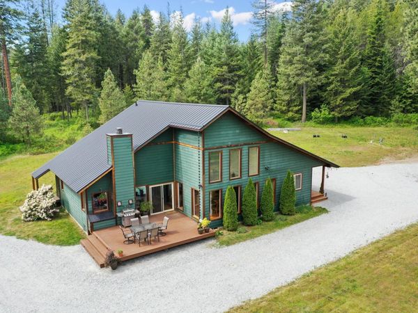 427582 20 Hwy, Newport, WA 99156