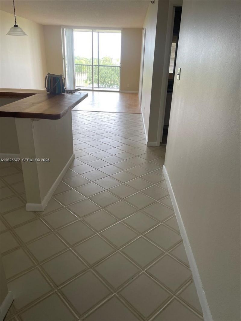 3100 W Rolling Hills Cir , Unit 502, Davie, FL 33328 Photo