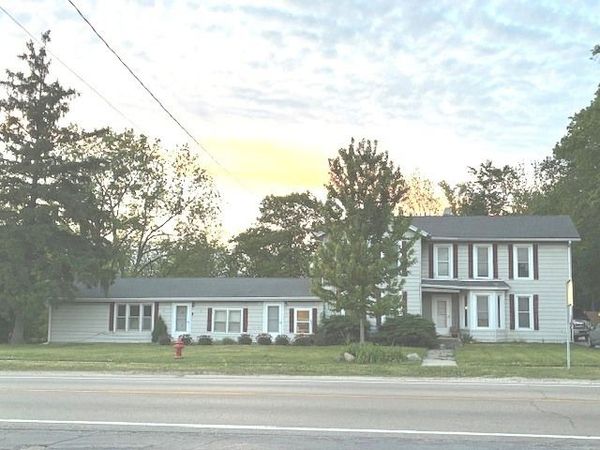 722/724 W Grant Highway, Marengo, IL 60152