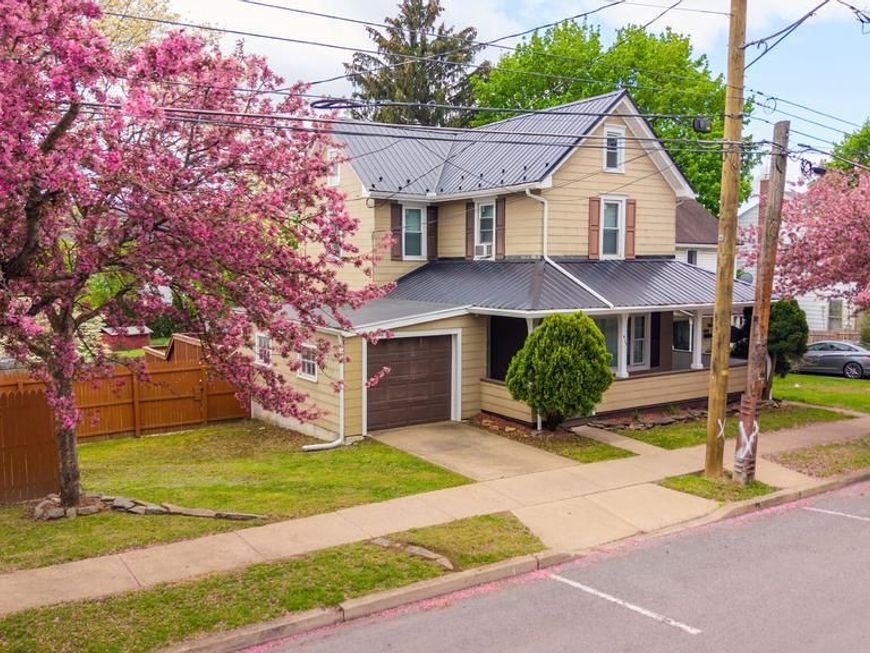 422 E 4th Street , Bloomsburg, PA 17815 Main Photo