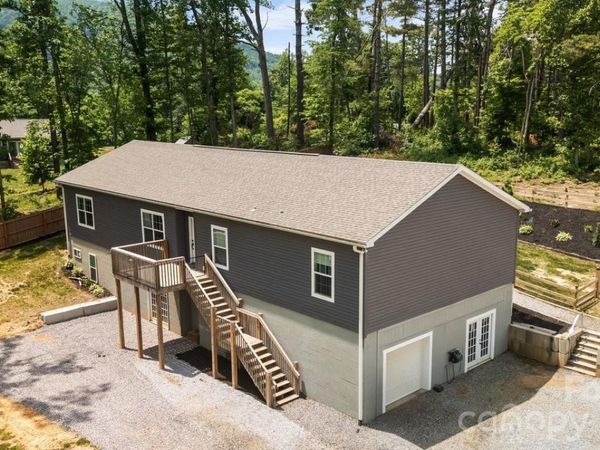 38 Fish Lake Drive, Fletcher, NC 28732