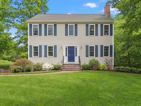 2 Thomas Circle, North Attleboro, MA 02760