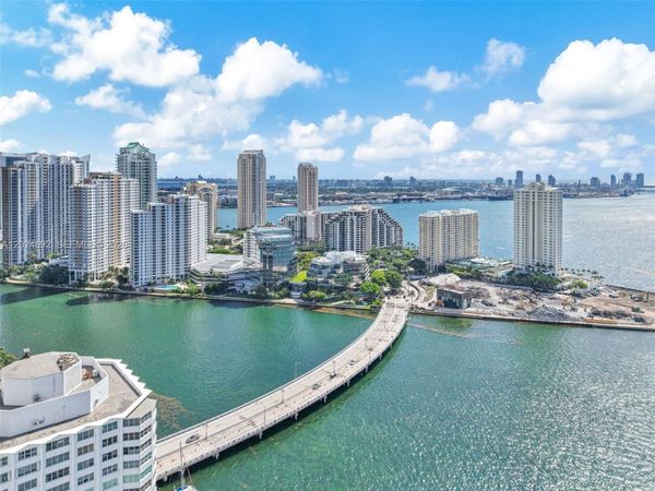 950 Brickell Bay Dr, Unit 4204, Miami, FL 33131