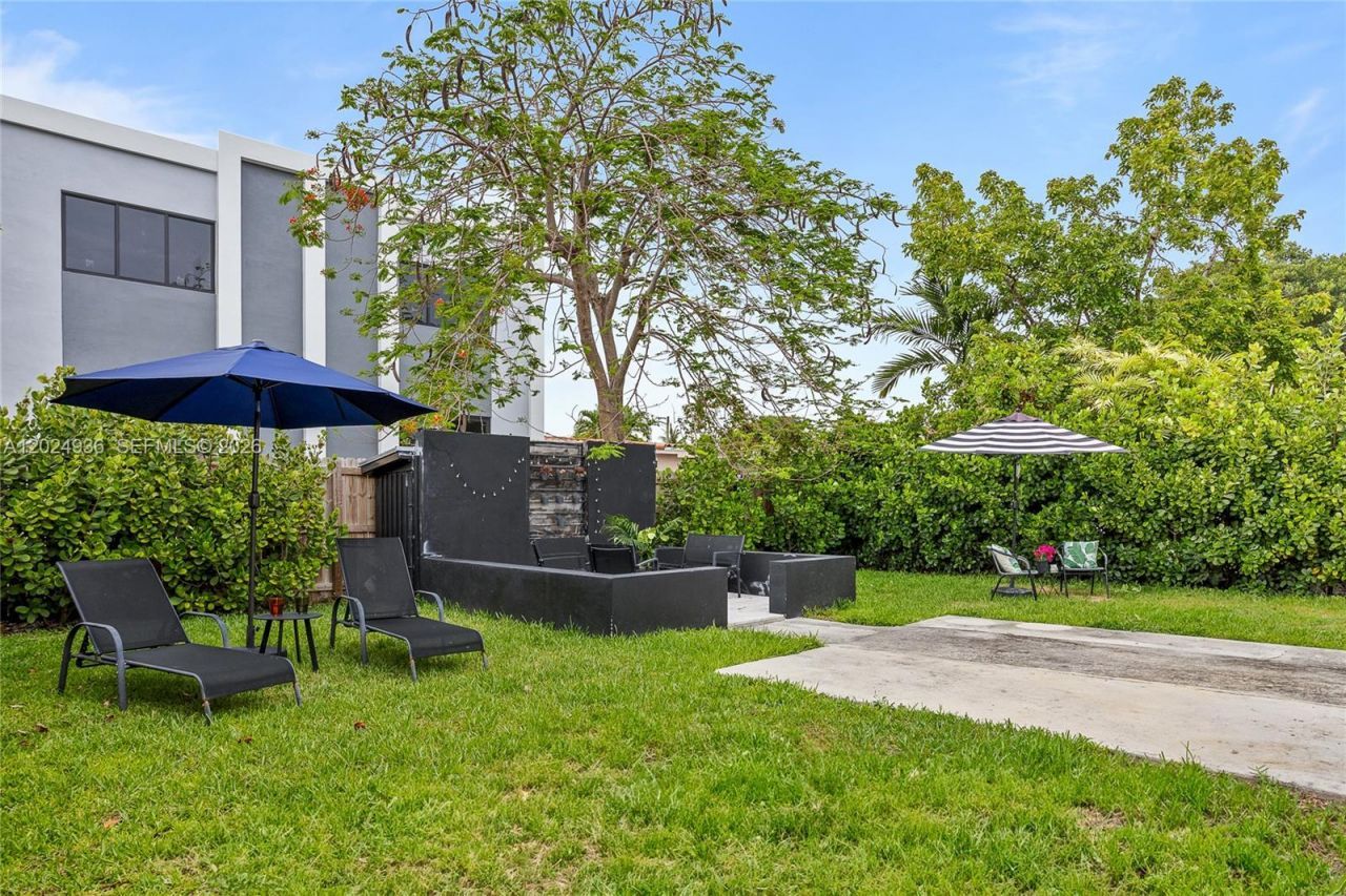 2788 SW 33rd Ct, Unit A, Miami, FL 33133 Photo