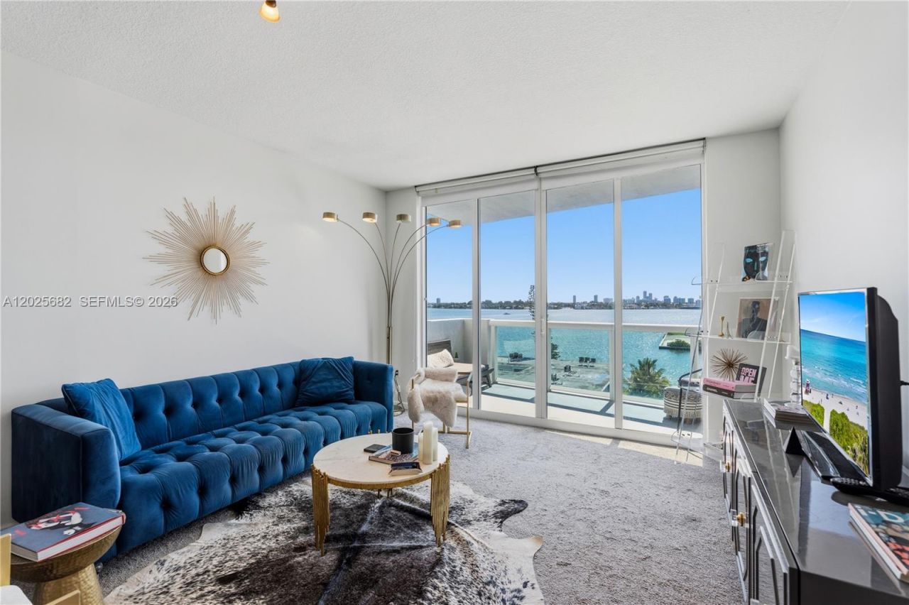 7910 Harbor Island Dr, Unit 704, North Bay Village, FL 33141 Photo