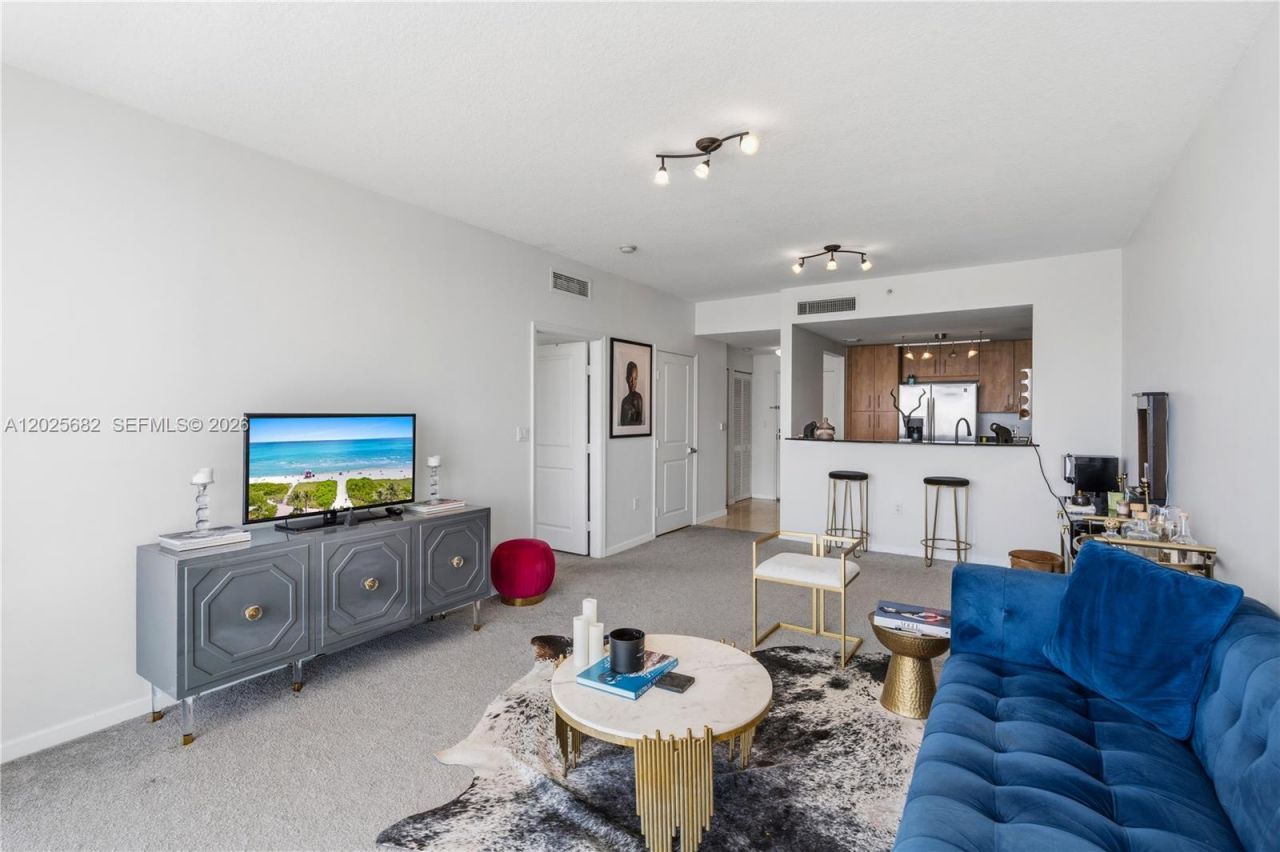 7910 Harbor Island Dr, Unit 704, North Bay Village, FL 33141 Photo