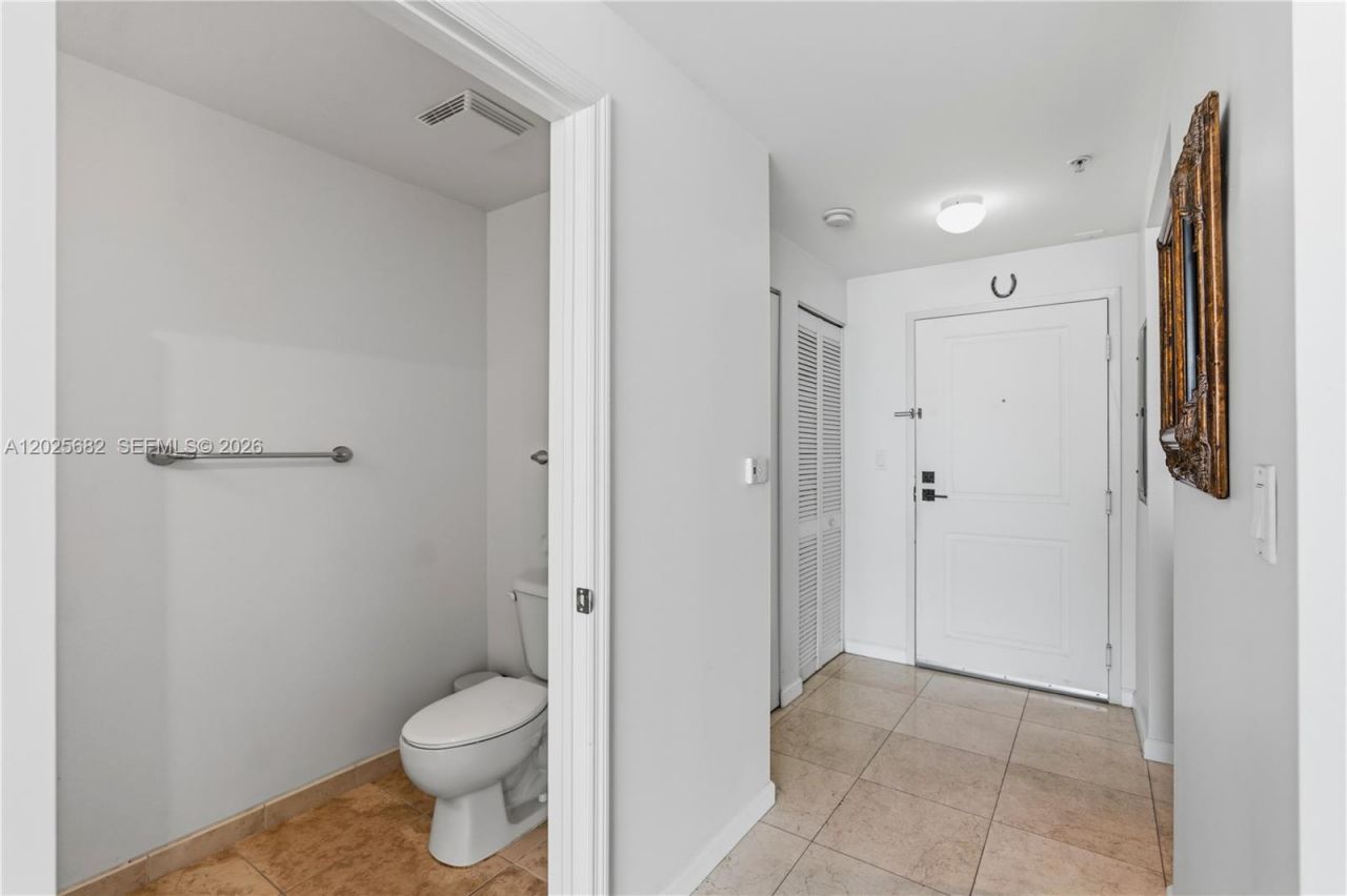 7910 Harbor Island Dr, Unit 704, North Bay Village, FL 33141 Photo