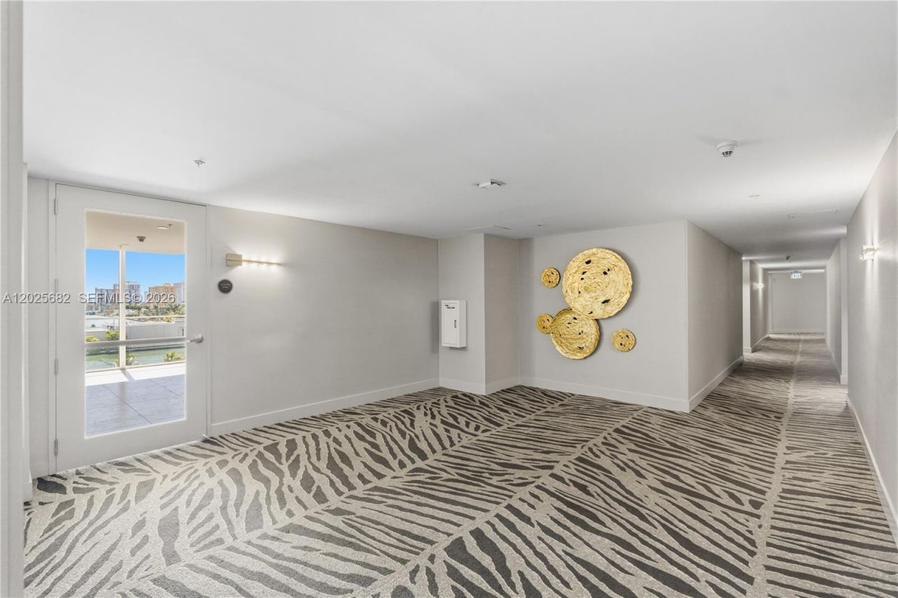7910 Harbor Island Dr, Unit 704, North Bay Village, FL 33141 Photo