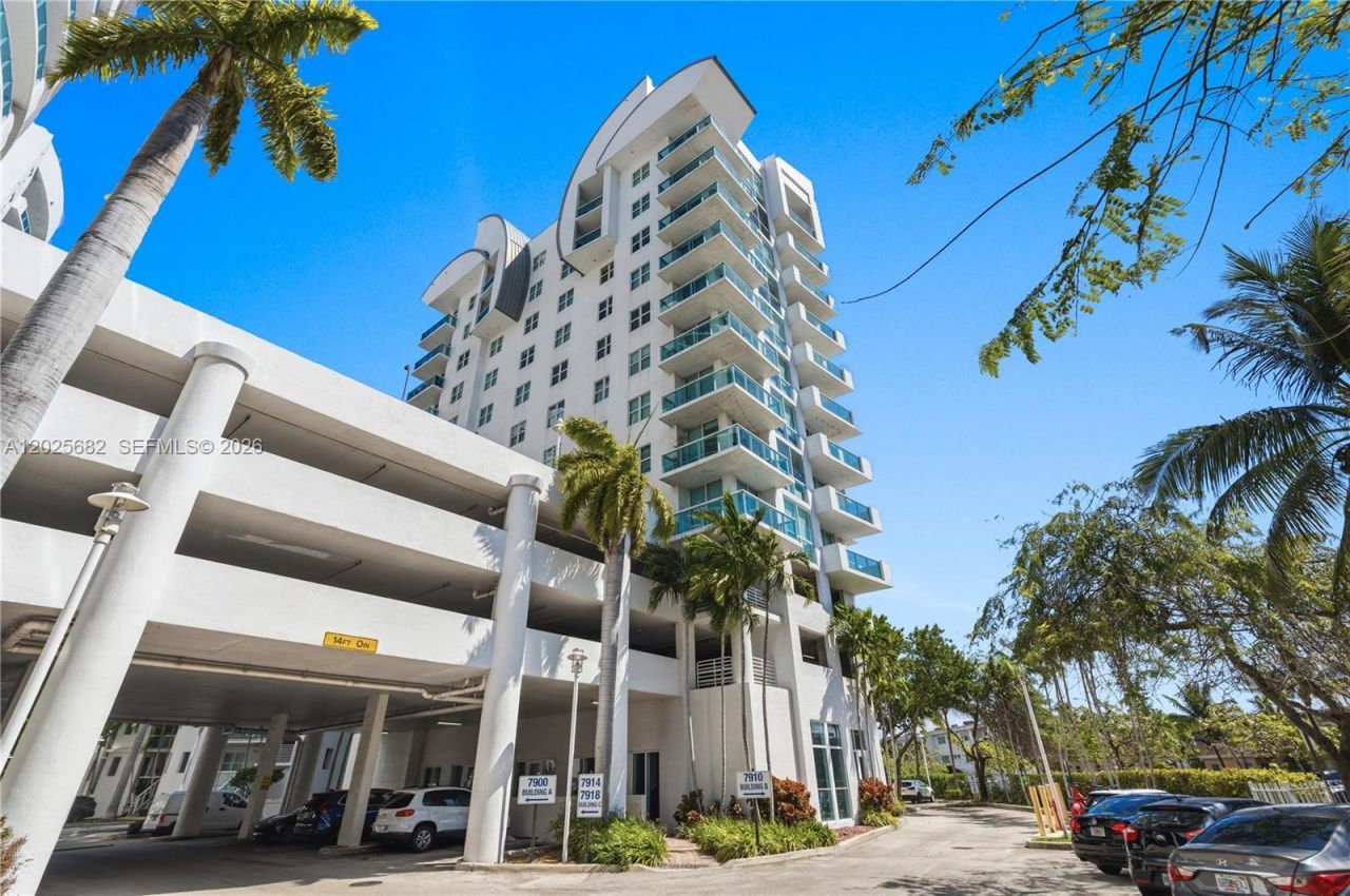 7910 Harbor Island Dr, Unit 704, North Bay Village, FL 33141 Photo