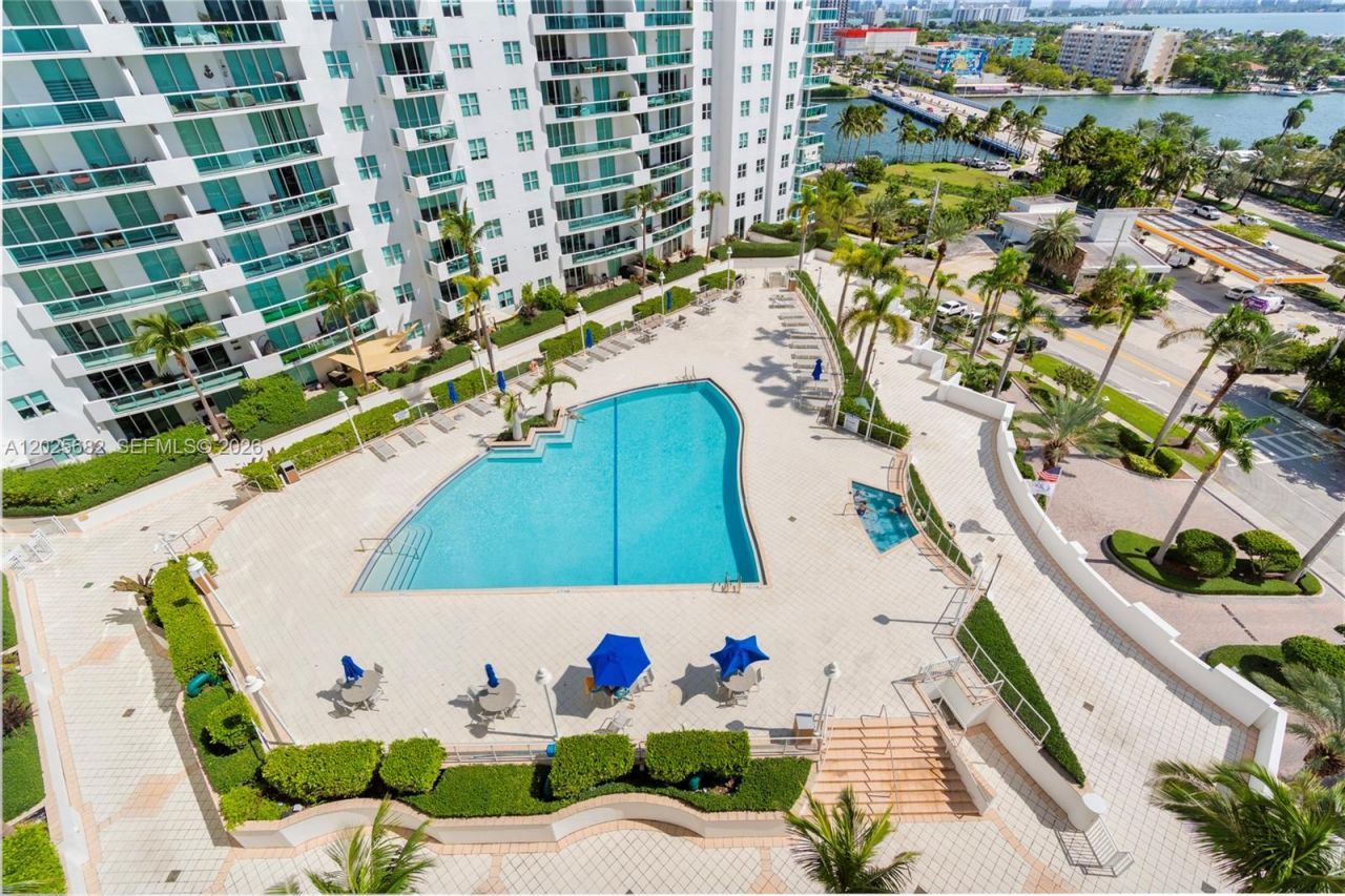 7910 Harbor Island Dr, Unit 704, North Bay Village, FL 33141 Photo