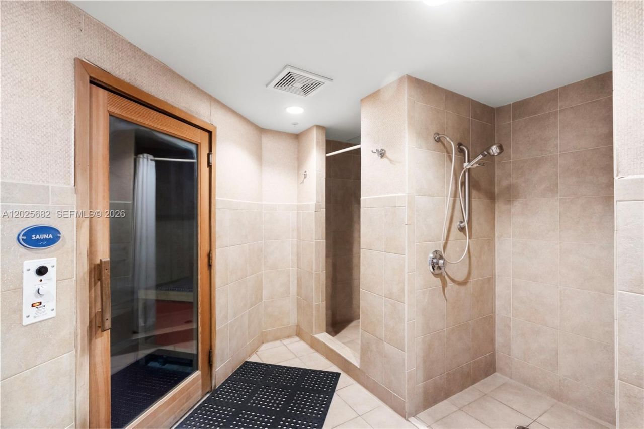7910 Harbor Island Dr, Unit 704, North Bay Village, FL 33141 Photo