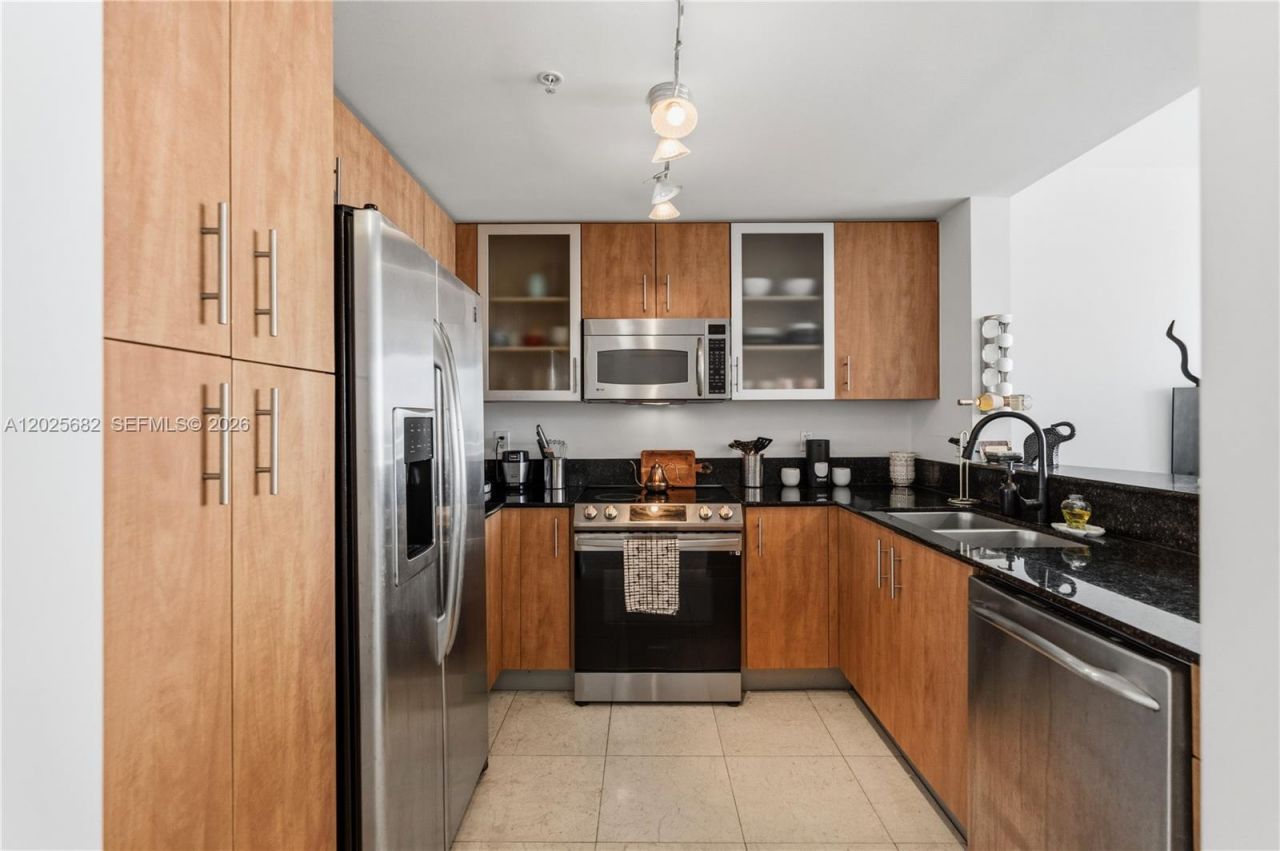 7910 Harbor Island Dr, Unit 704, North Bay Village, FL 33141 Photo