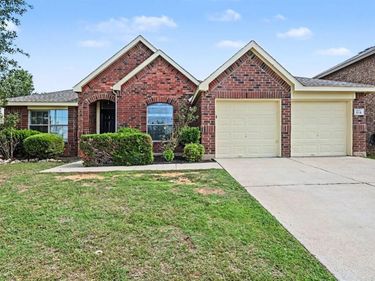 516 Bent Oak Drive, Fort Worth, TX 76131