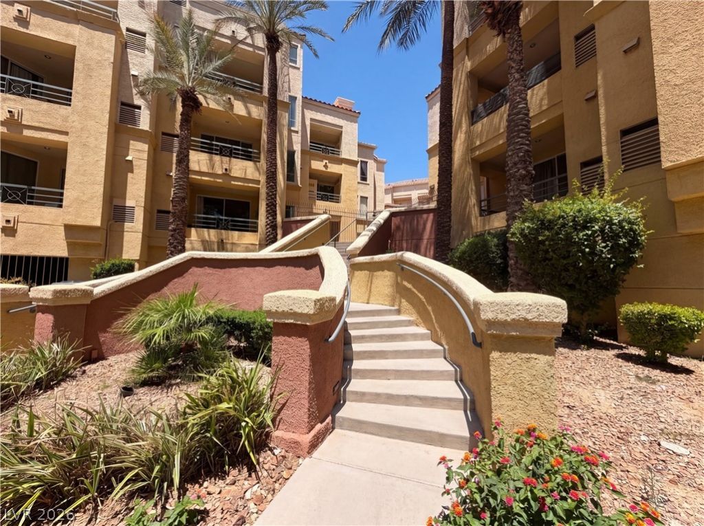 230 E Flamingo Road, Unit 320, Las Vegas, NV 89169 Main Photo