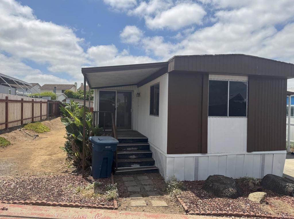 1750 Citracado Parkway, Unit 20, Escondido, CA 92029 Main Photo