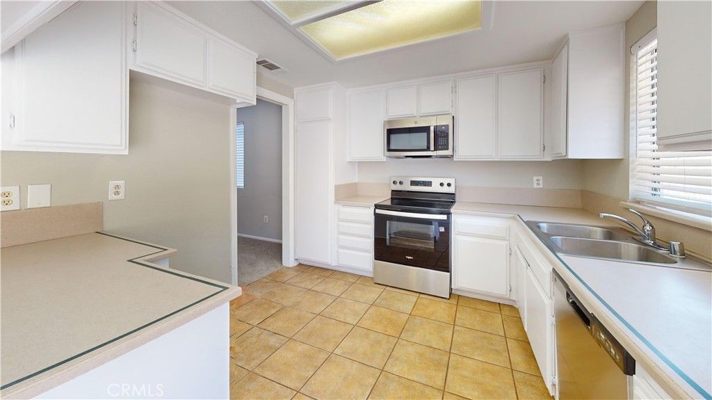 23514 Little Creek Drive, Canyon Lake, CA 92587 Main Photo