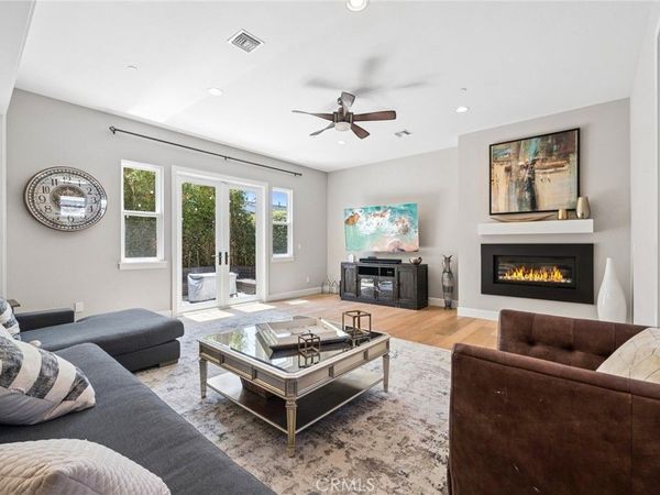 268 Palmer St, Costa Mesa, CA 92627