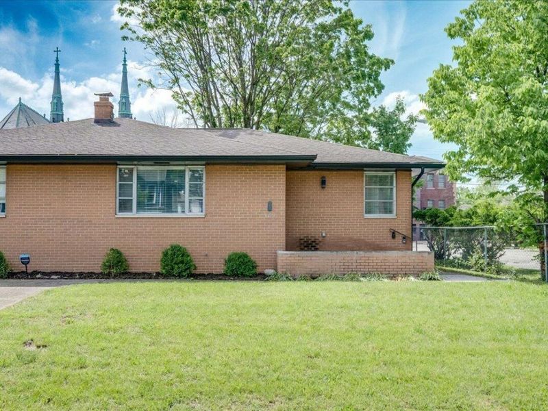659-661 S Champion Avenue, Columbus, OH 43205 Photo 3