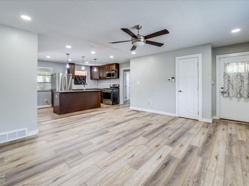 659-661 S Champion Avenue, Columbus, OH 43205 Photo 8