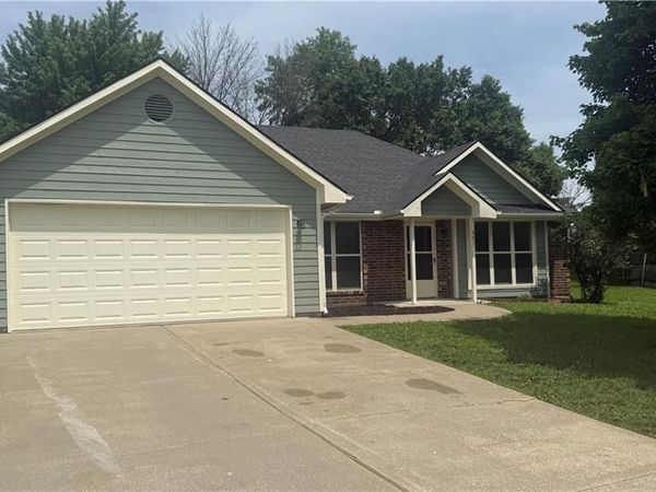 901 Coventry Court, Warrensburg, MO 64093