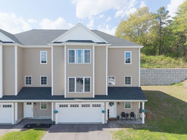 27 Pouts Lane, Unit 27, Uxbridge, MA 01569