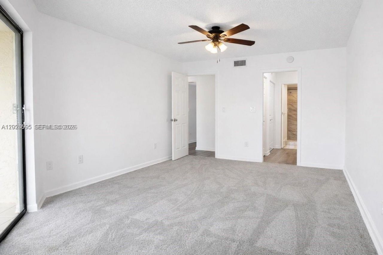 7547 Fairfax Dr , Unit 210, Tamarac, FL 33321 Photo