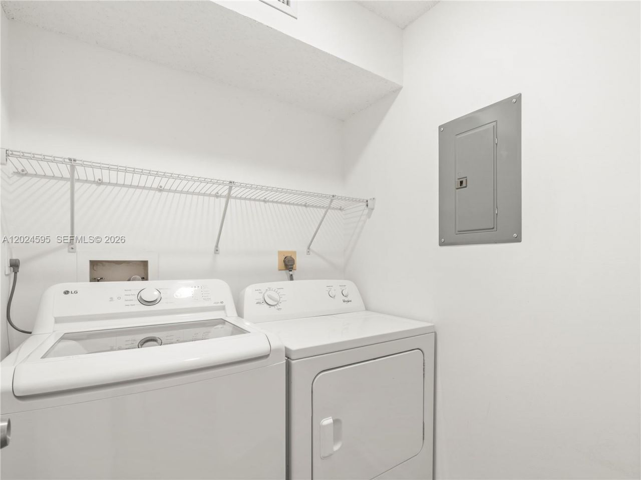 7547 Fairfax Dr , Unit 210, Tamarac, FL 33321 Photo