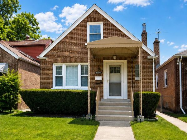 9755 S Maryland Avenue, Chicago, IL 60628