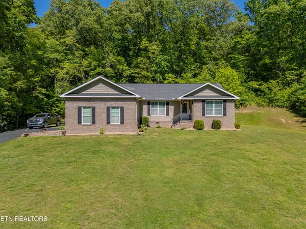 379 Hilltop Drive, Crossville, TN 38555