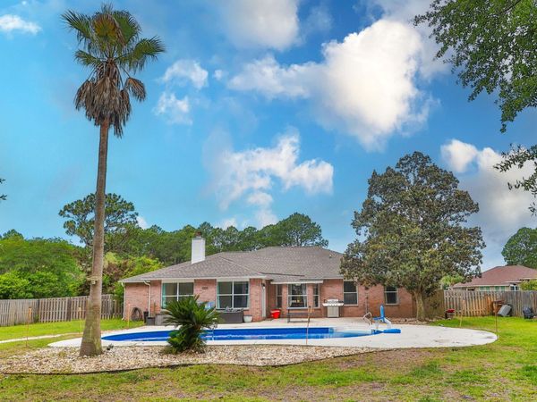 2348 Tumbleweed Drive, Navarre, FL 32566