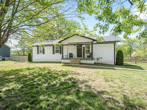 119 Oak Hill Dr , Portland, TN 37148