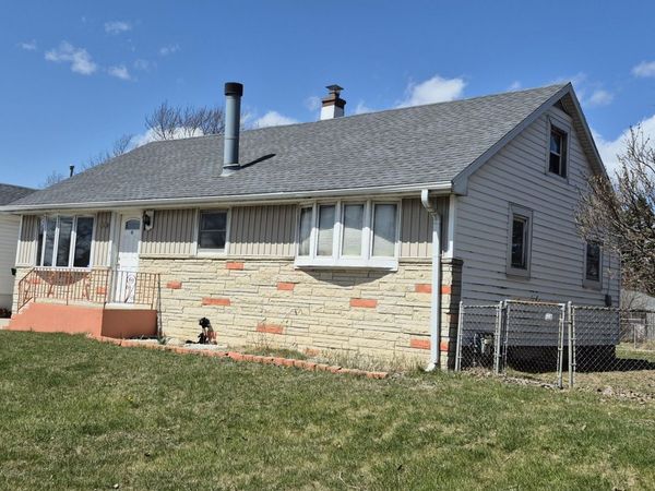 2430 W College Ave, Milwaukee, WI 53221