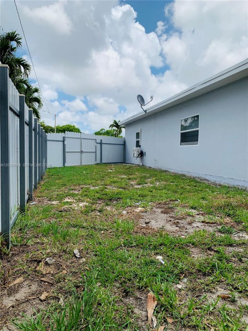 17010 NW 53rd Ave, Miami Gardens, FL 33055 Photo