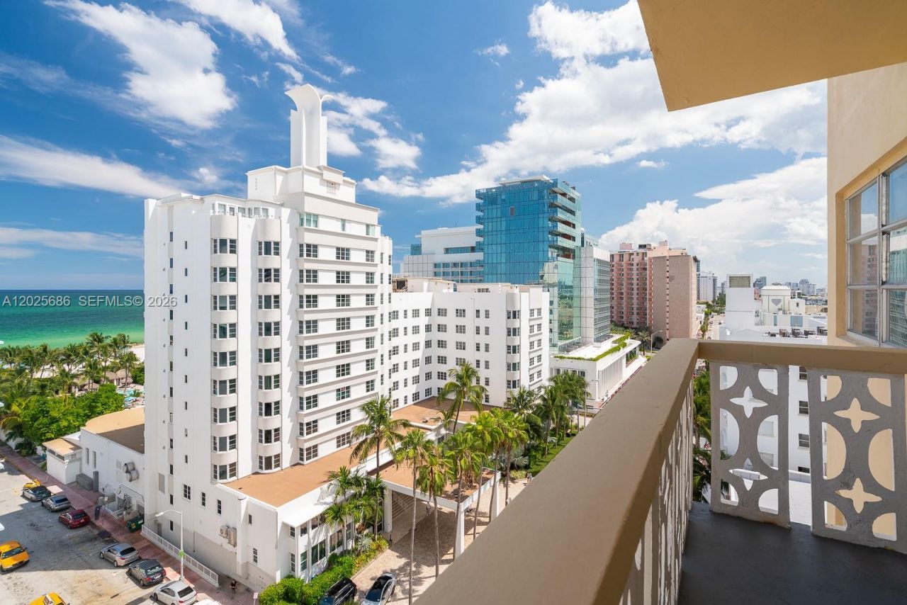 3100 Collins Ave, Unit 1101, Miami Beach, FL 33140 Photo