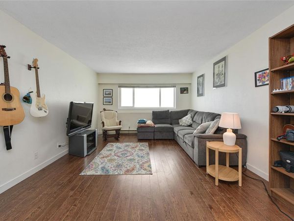 848 ESQUIMALT Rd, Unit #7, Esquimalt, BC V9A 6W9