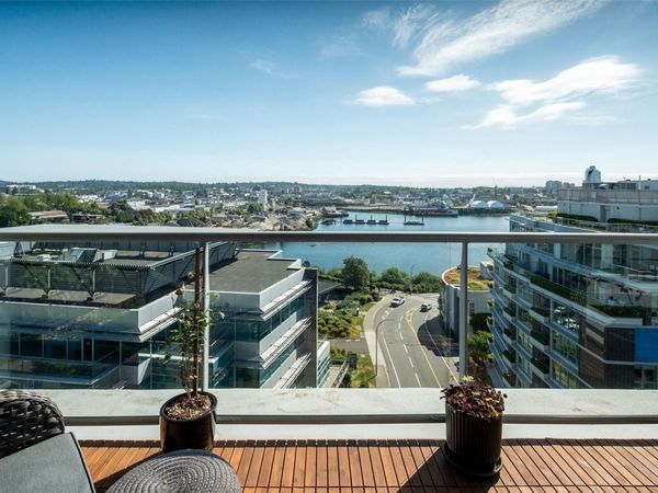160 Wilson St, Unit #1014, Victoria, BC V9A 7P9