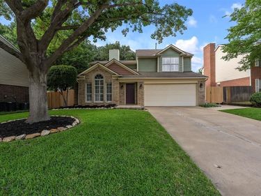 5579 Rocky Mountain Road, Fort Worth, TX 76137