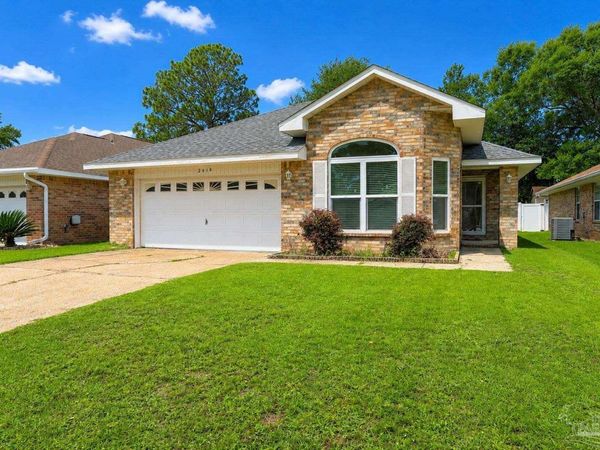 2419 Portobella Pl, Cantonment, FL 32533