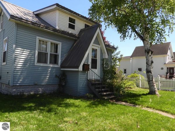 1001 Augusta Street, Sault St Marie, MI 49783
