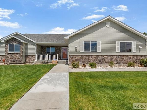 660 Regency Lane, IDAHO FALLS, ID 83402