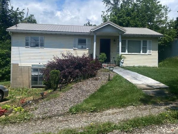 20 Sports Lane, Glen Dale, WV 26038