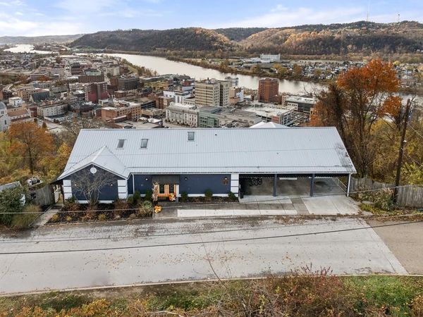 989 GRANDVIEW STREET, Wheeling, WV 26003
