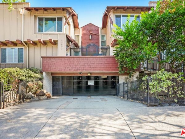 11912 Riverside Drive, Unit 12, Valley Village, CA 91607
