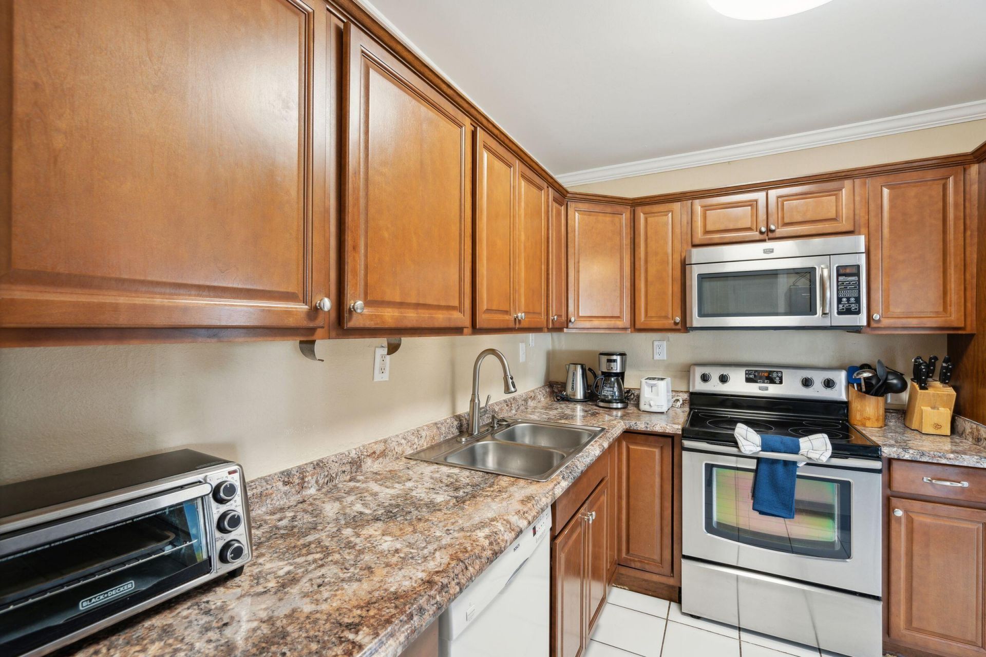 2700 Cameron Boulevard Photo 13