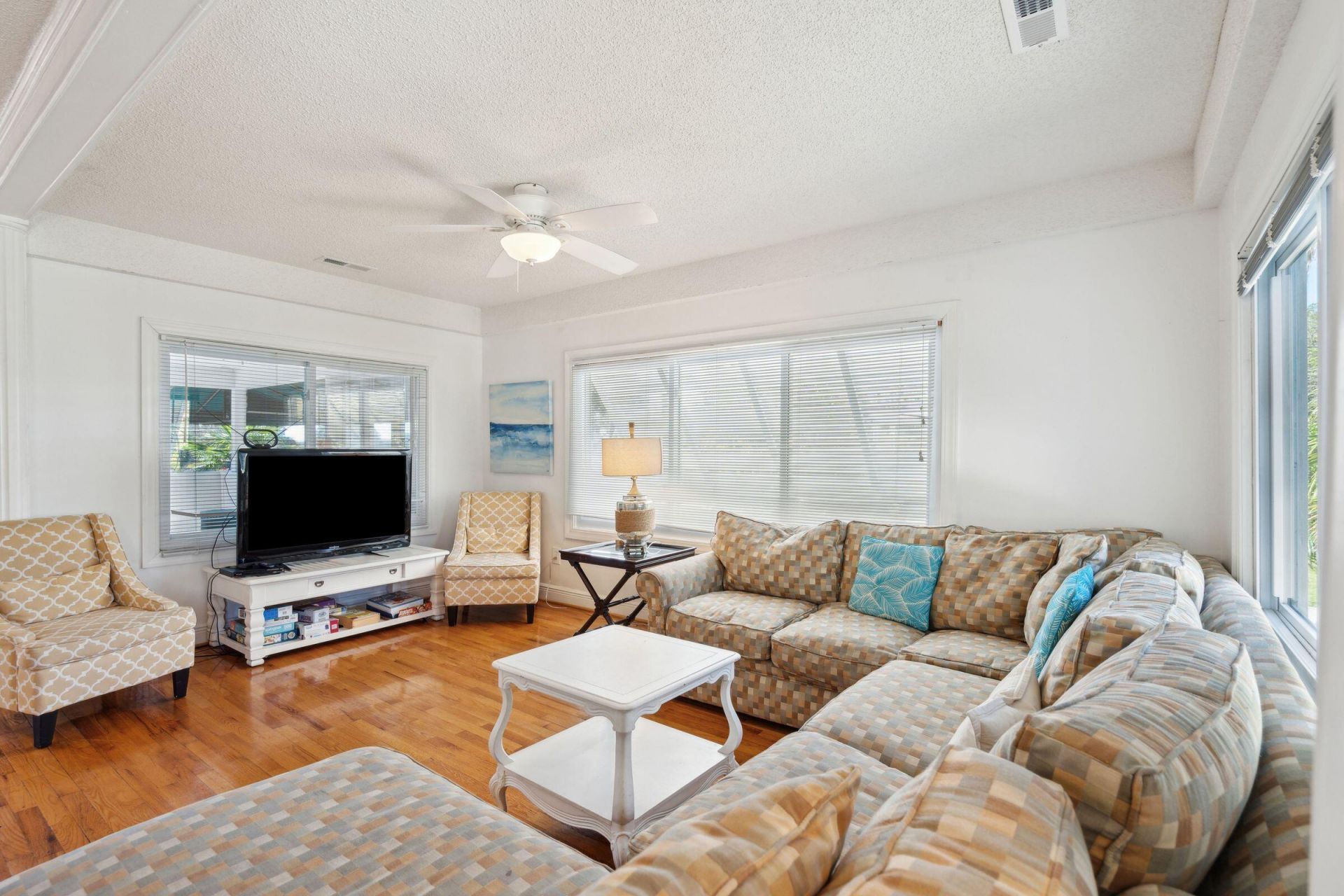 2700 Cameron Boulevard Photo 31