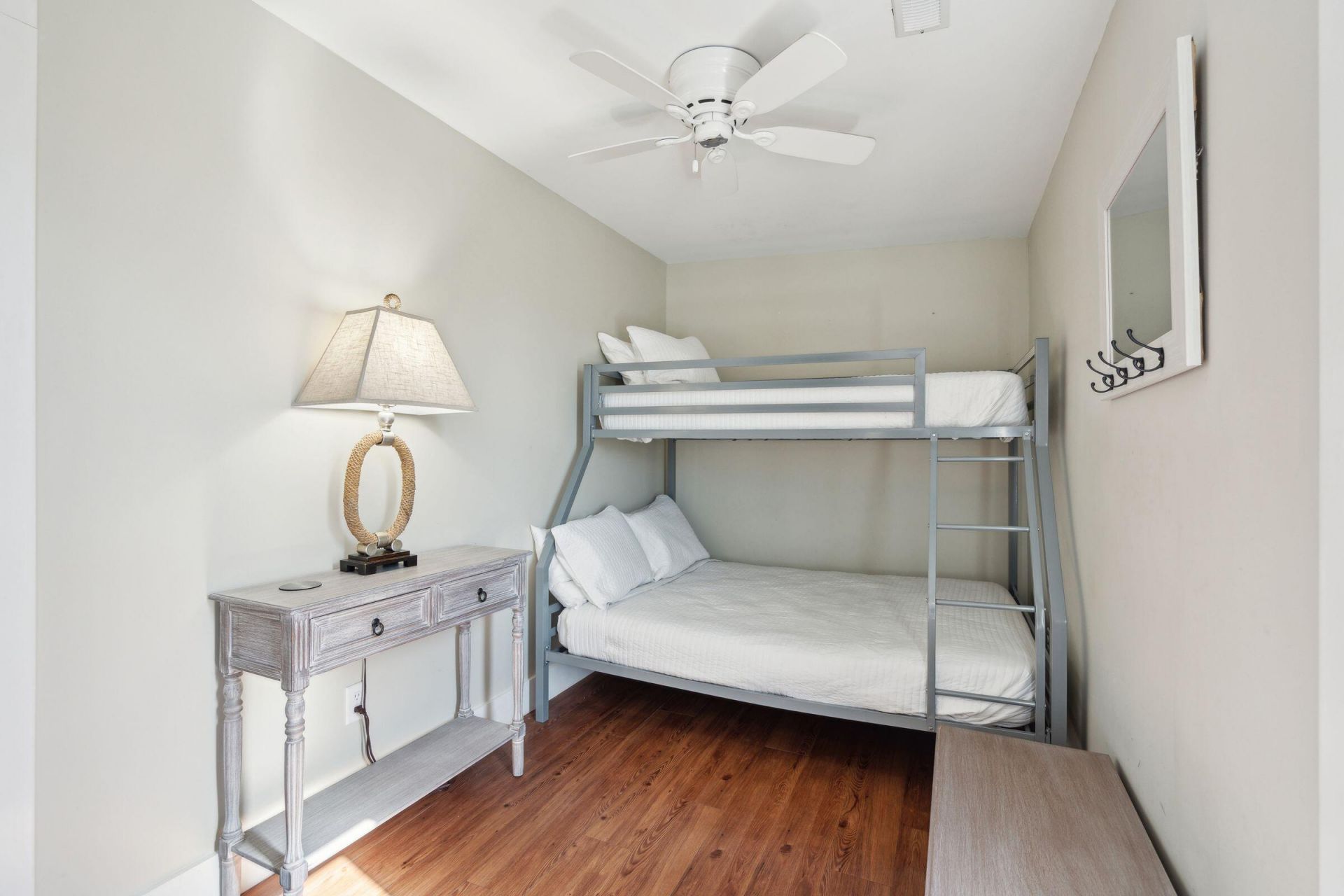 2700 Cameron Boulevard Photo 41