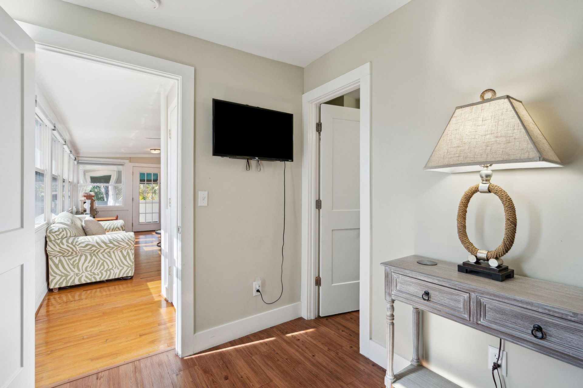 2700 Cameron Boulevard Photo 42