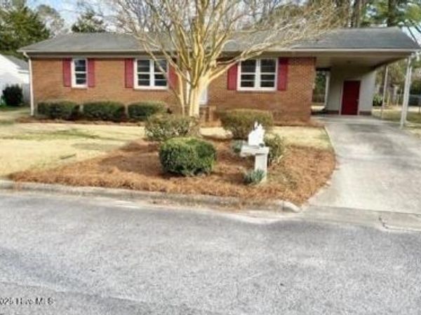 211 Nichols Drive , Greenville, NC 27858
