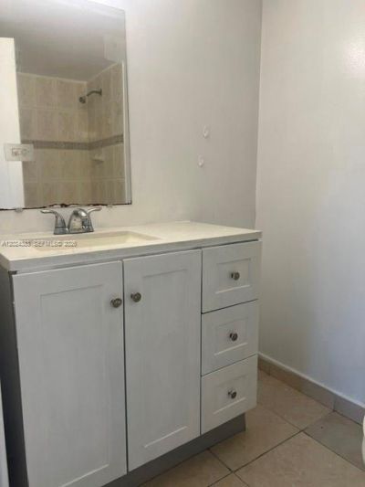 666 W 81st St , Unit 103, Hialeah, FL 33014 Photo