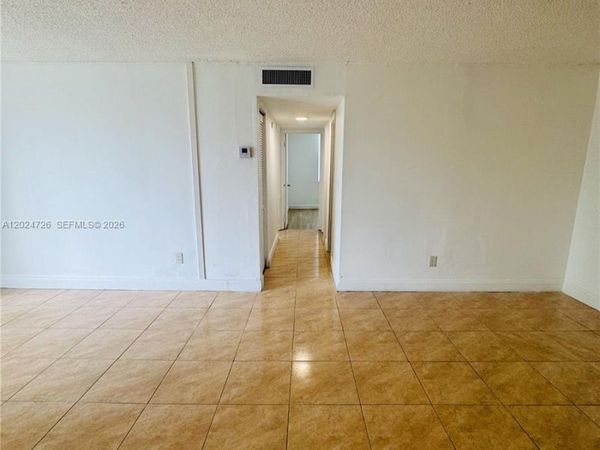 486 NW 165th St Rd, Unit B-201, Miami, FL 33169